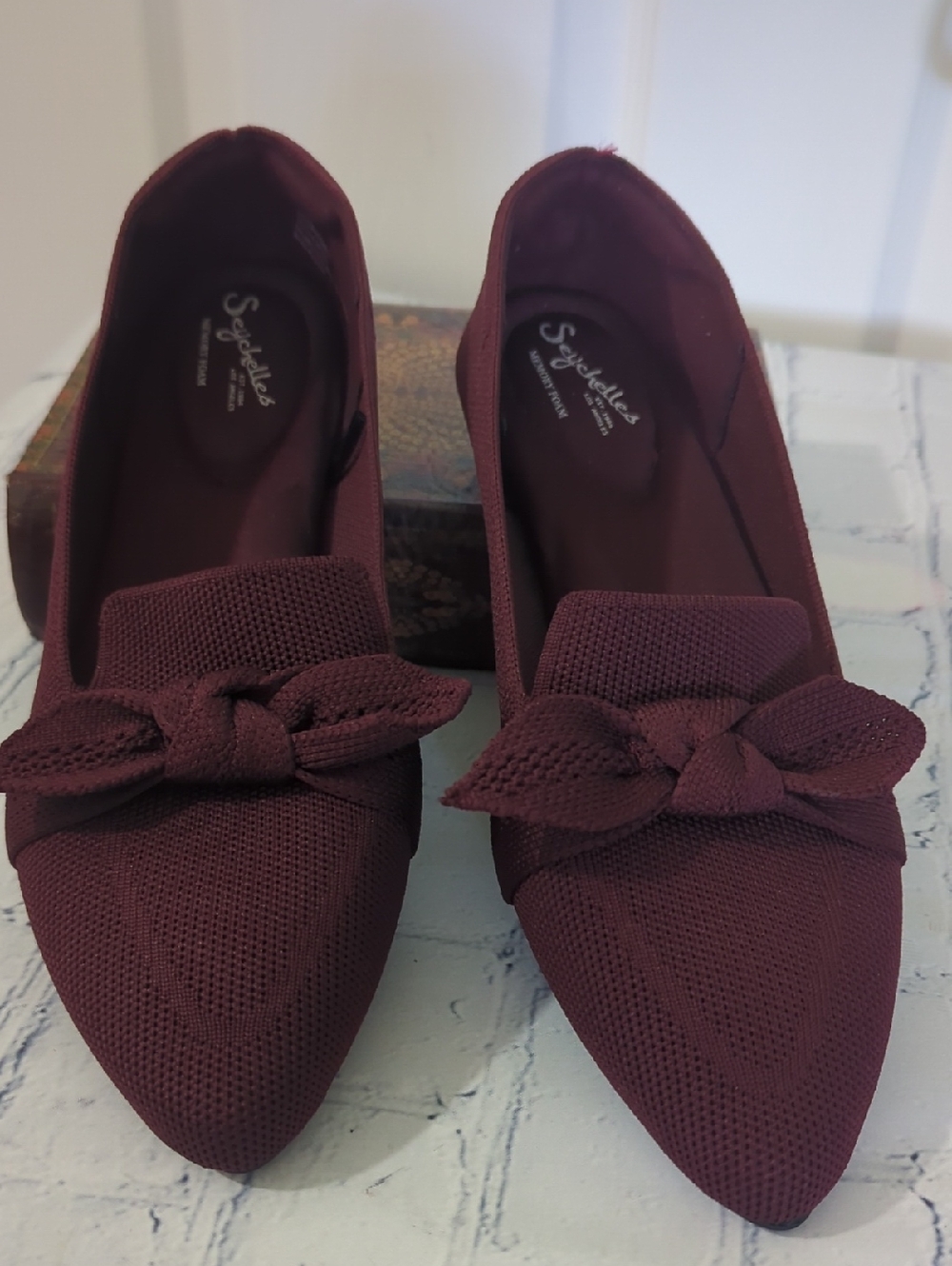 NWOB Seychelles Sable Wine Knit Bow Pointed Toe Flats Size 7.5
